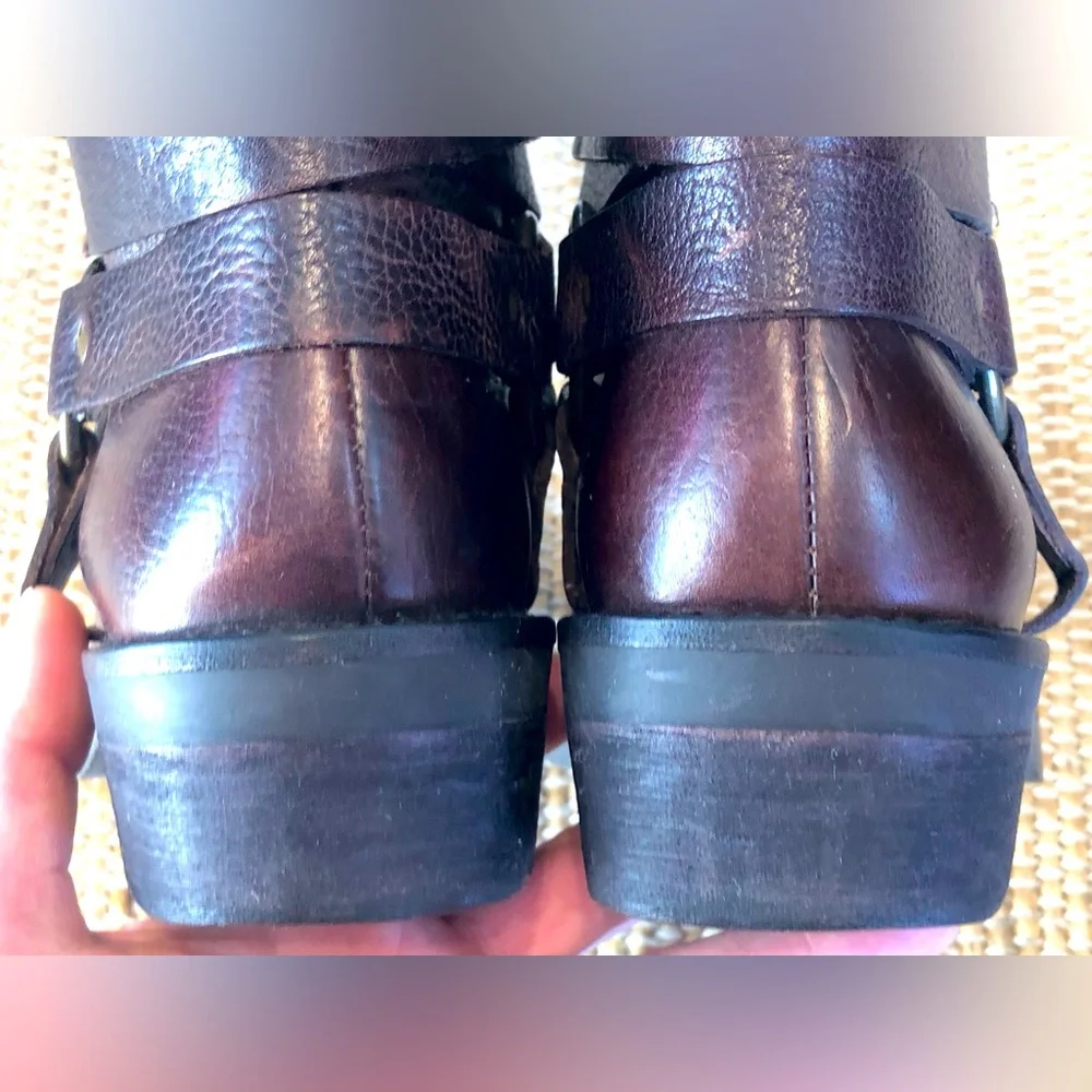 MIA s7 harness strap boots Beautiful and barely worn Leather uppers/rubber sole - Picture 6 of 8